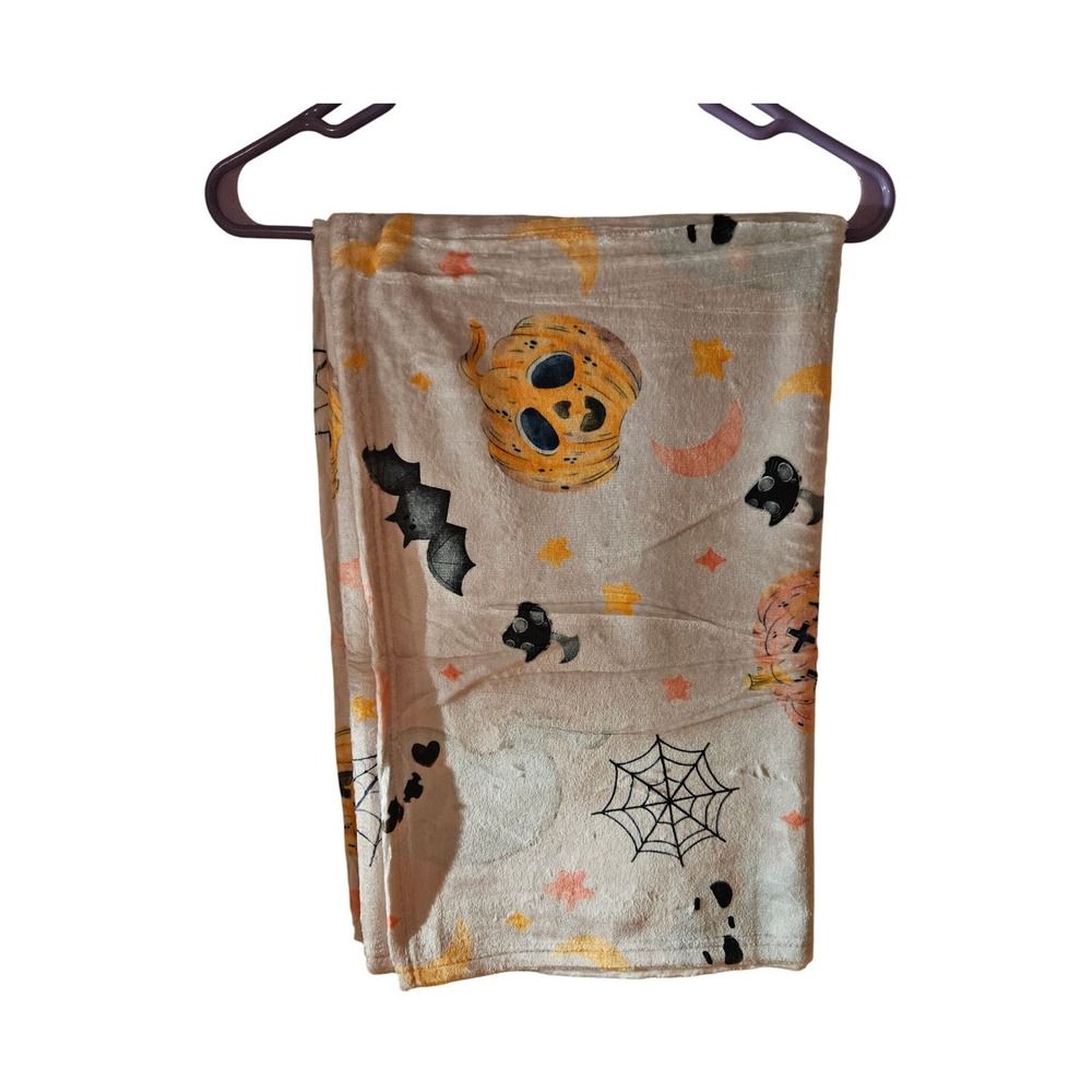 Halloween Throw Blanket Spooky Ghosts Bats Pumpkins‎ Moon Stars
